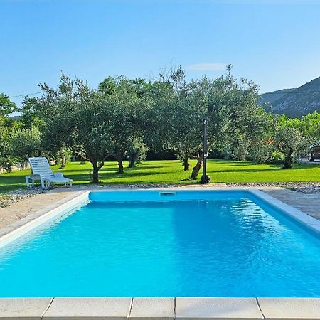 מוסטר Holiday Home Natura With Private Pool מראה חיצוני תמונה