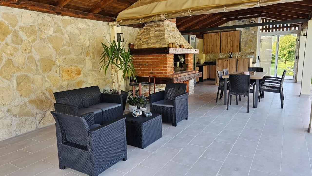 מוסטר Holiday Home Natura With Private Pool מראה חיצוני תמונה